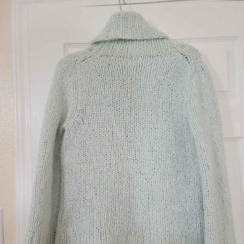 Express Handnit Sweater - Picture 2 of 10